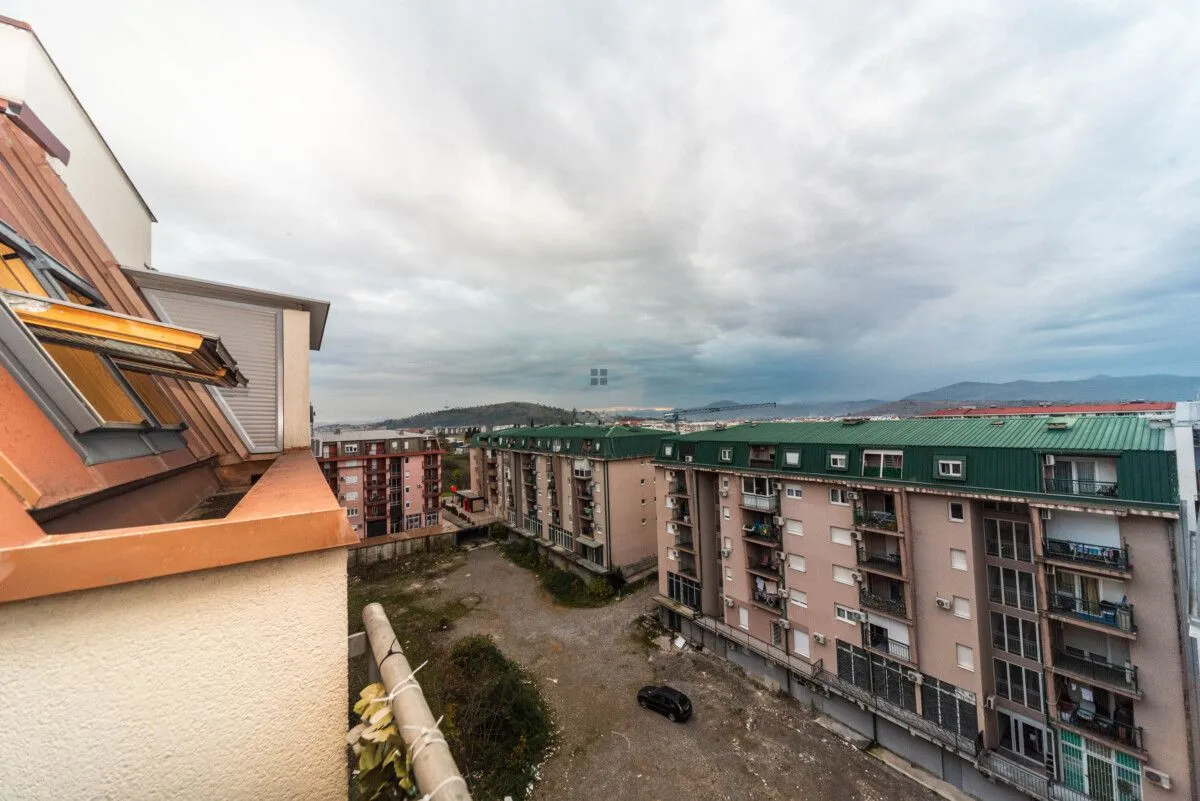 Prodaja, jednosoban stan, 46m², Krivi Most, Podgorica