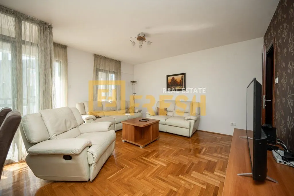 Izdavanje, trosoban stan, 80m², City Kvart, Podgorica