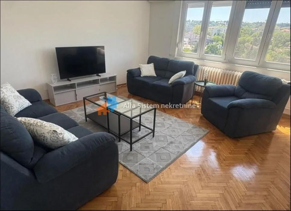 Izdavanje, trosoban stan, 80m², Neimar, Vračar Sve Podlokacije