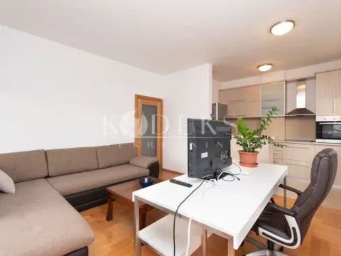 Izdavanje, jednosoban stan, 52m², Preko Morače, Podgorica - image 4