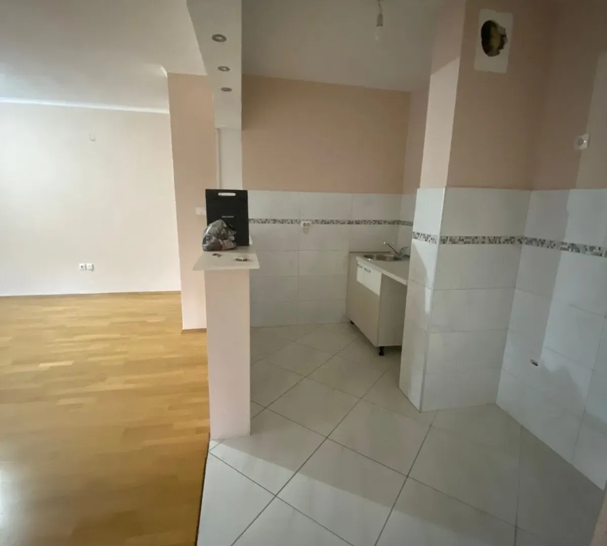 Rent, two bedroom apartment, 69m², Pobrežje, Podgorica