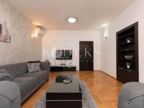 Izdavanje, dvosoban stan, 118m², Tološi, Podgorica - image 4