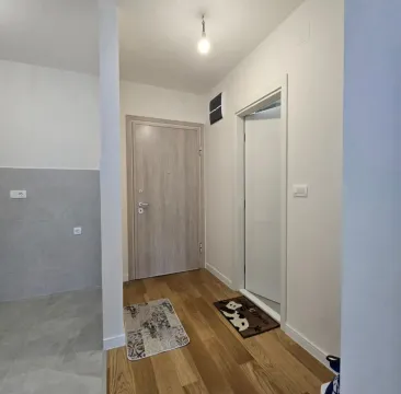 Prodaja, jednosoban stan, 40m², Central Point, Podgorica - image 15