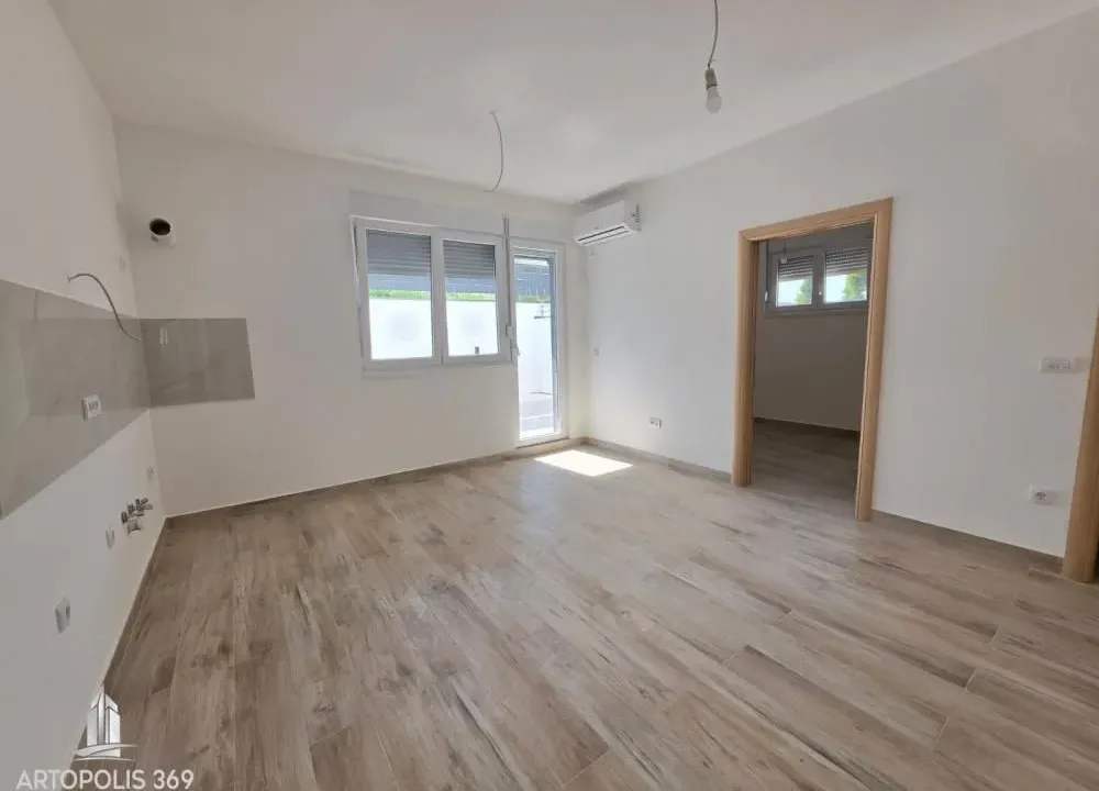 Prodaja, jednosoban stan, 62m², Ledine, Beograd