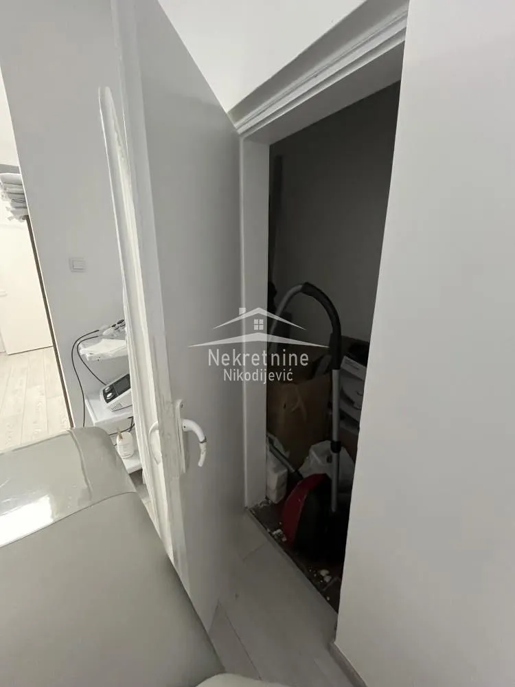 Rent, office space, 136m², Čukarica, Beograd