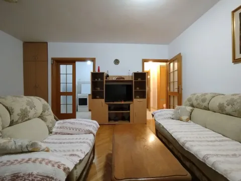 Izdavanje, stan, 54m², Stari Aerodrom, Podgorica - image 3
