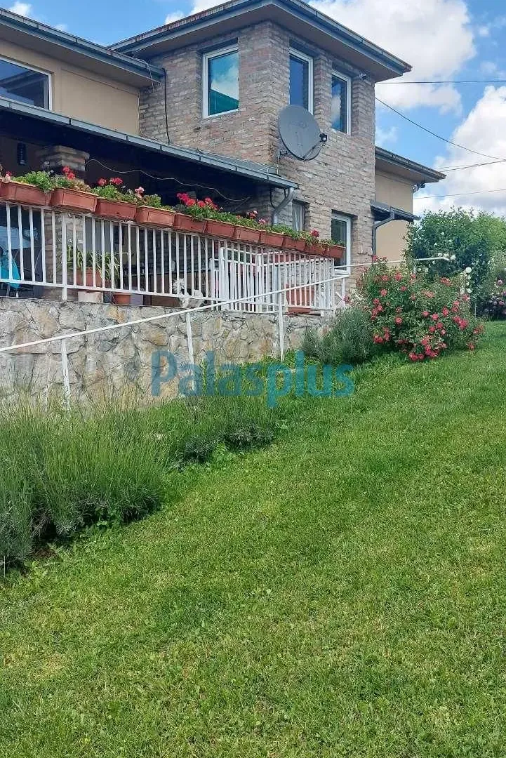 Prodaja, kuća, 337m², Stara Lipovica, Barajevo