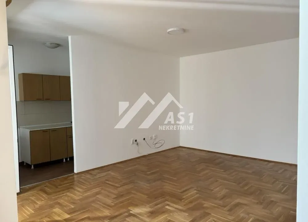 Izdavanje, dvosoban stan, 52m², Novo naselje, Novi Sad