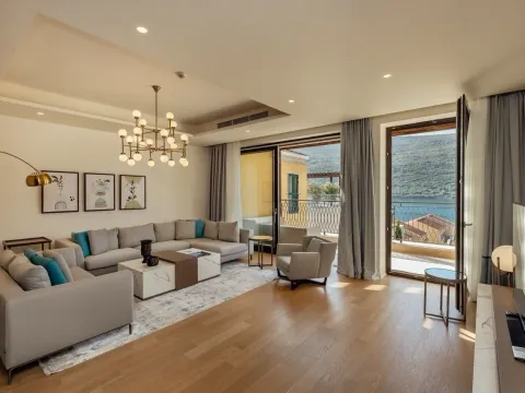 Prodaja, trosoban stan, 290m², Kumbor, Herceg Novi - image 6