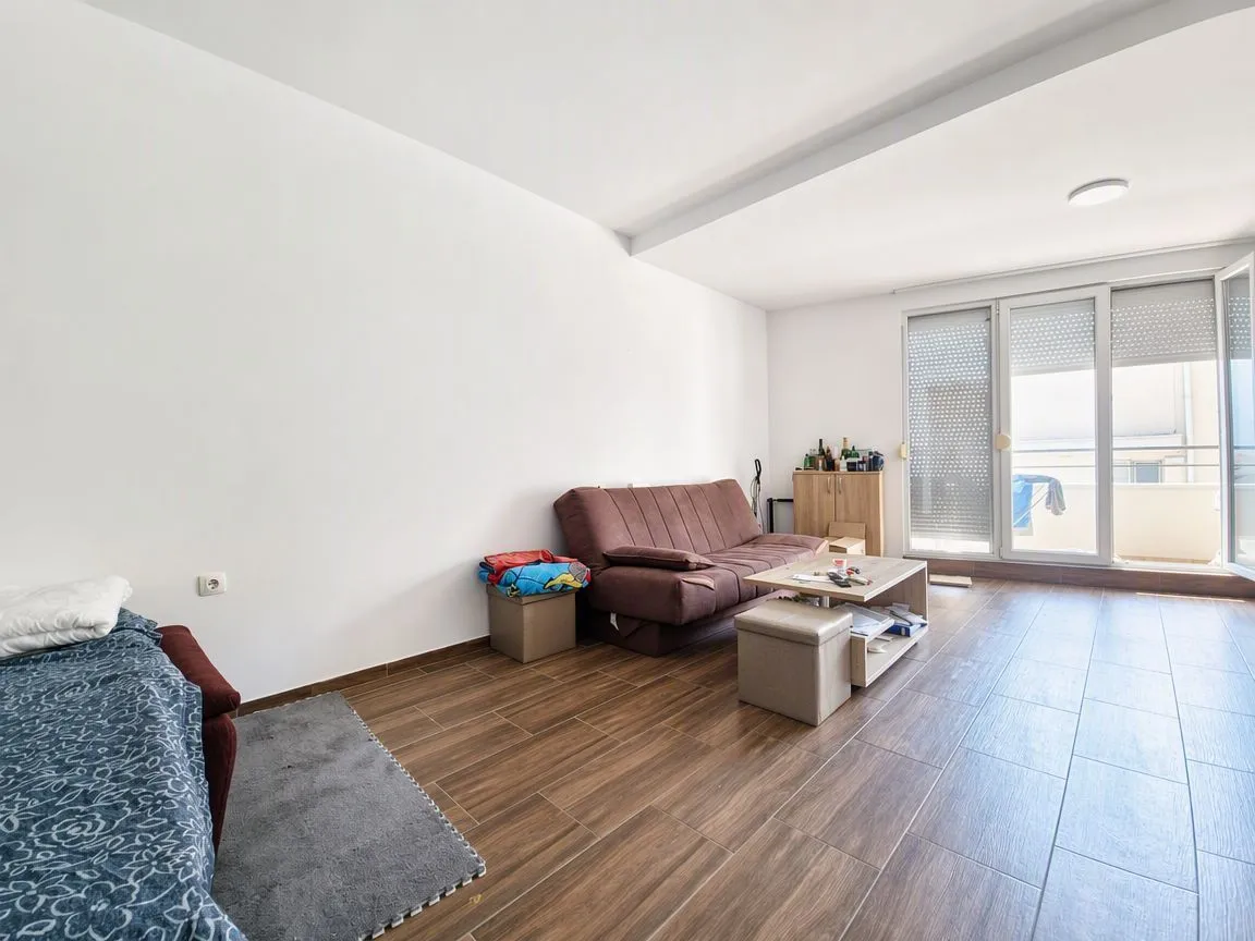 Rent, studio apartment, 35m², Bečići, Budva