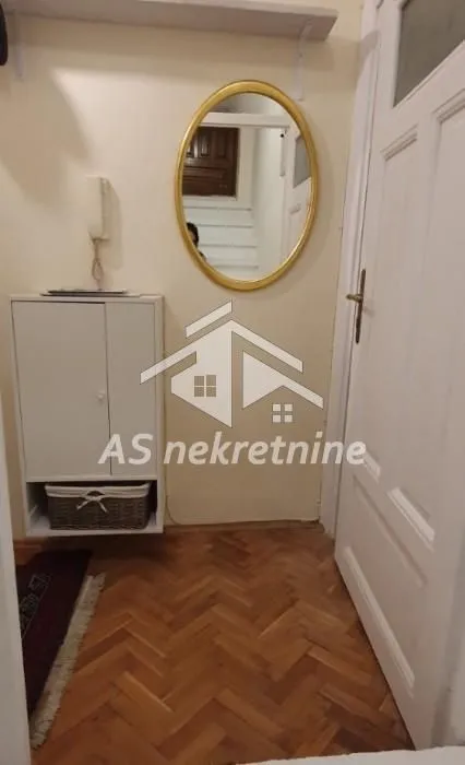 Izdavanje, dvosoban stan, 60m², Profesorska Kolonija, Palilula Sve Podlokacije