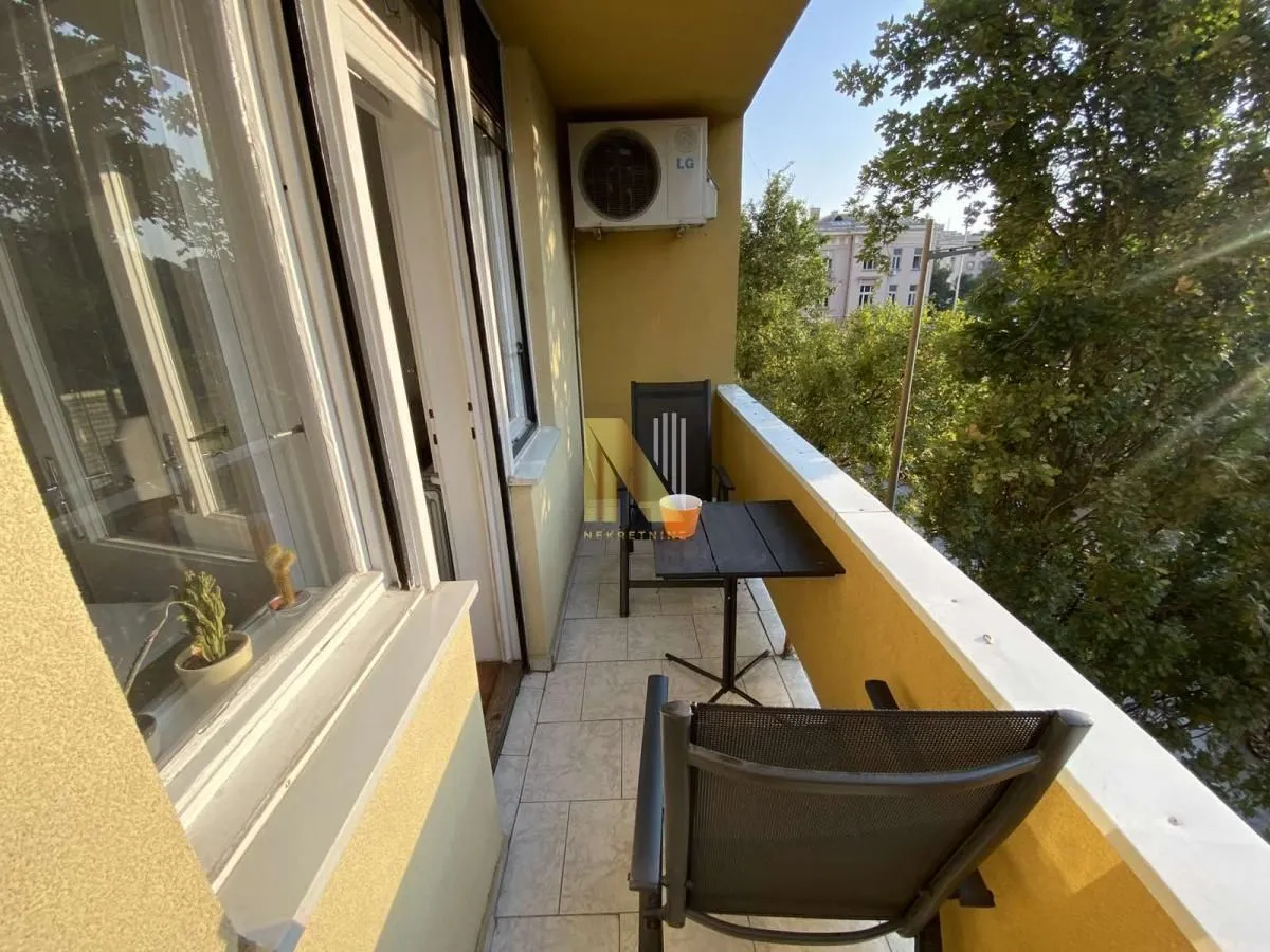 Prodaja, četvorosoban stan, 131m², Centar, Novi Sad
