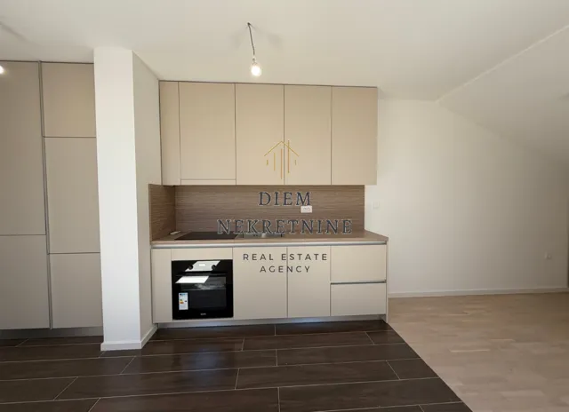 Prodaja, garsonjera, 45m², Tološi, Podgorica