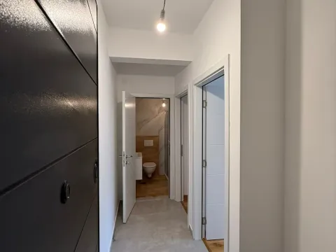 Prodaja, jednosoban stan, 44m², Zabjelo, Podgorica - image 11