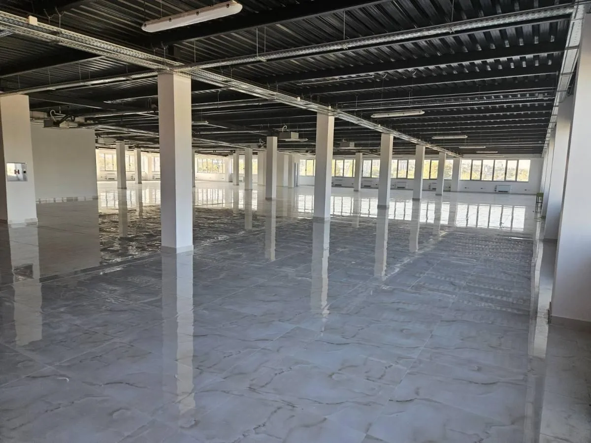 Rent, office space, 1400m², Karaburma, Palilula Sve Podlokacije