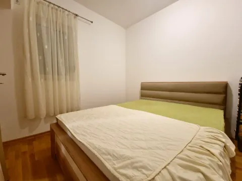 Rent, one bedroom apartment, 40m², Budva, Crna Gora - image 4