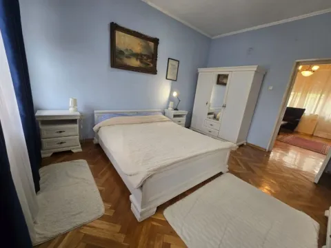 Izdavanje, dvosoban stan, 95m², Centar, Podgorica - image 8