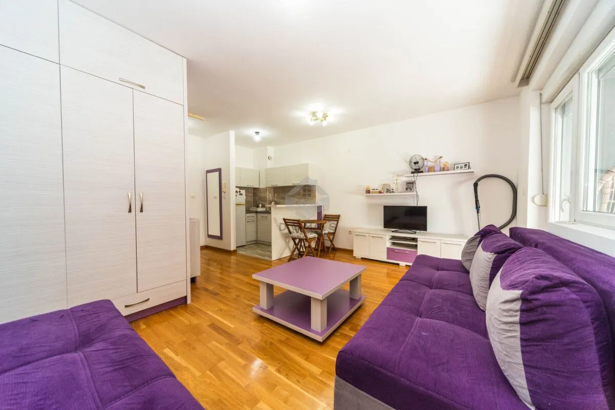 Rent, apartment, 34m², Stari Aerodrom, Podgorica