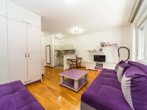 Sale, apartment, 34m², Stari Aerodrom, Podgorica - image 2