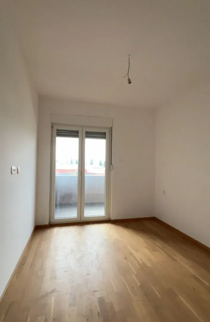 Prodaja, jednosoban stan, 45m², Pobrežje, Podgorica