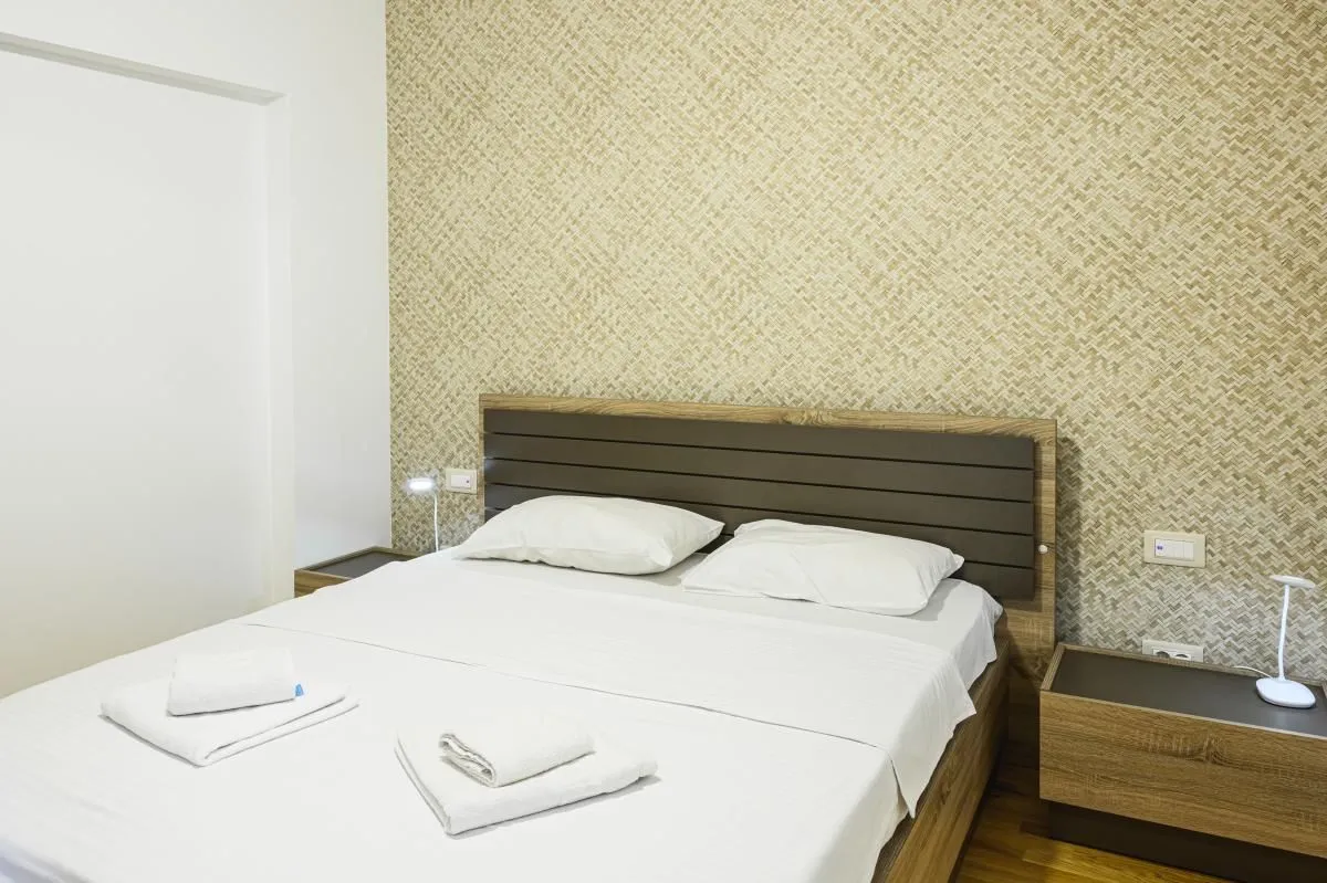 Rent, two bedroom apartment, 95m², Bečići, Budva
