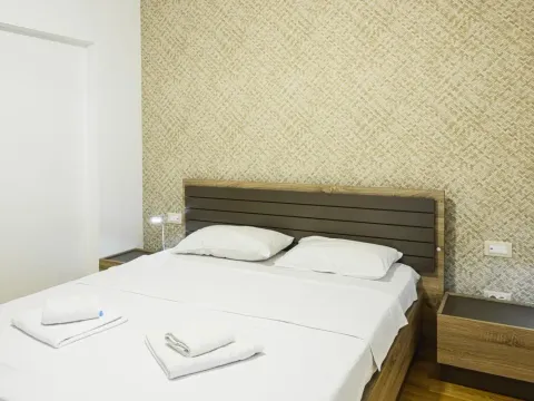 Izdavanje, dvosoban stan, 95m², Bečići, Budva - image 10