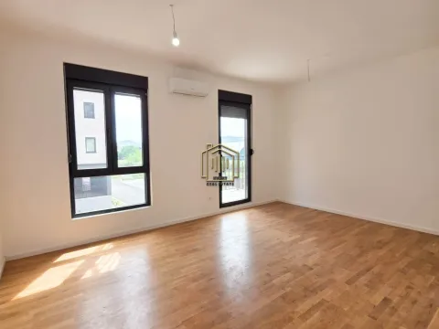 Rent, two bedroom apartment, 64m², Tološi, Podgorica - image 3