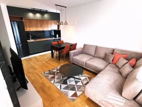 Izdavanje, dvosoban stan, 55m², City Kvart, Podgorica - image 2