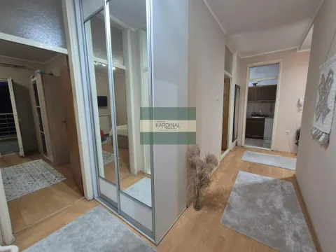 Prodaja, trosoban stan, 96m², Centar, Jagodina - image 2
