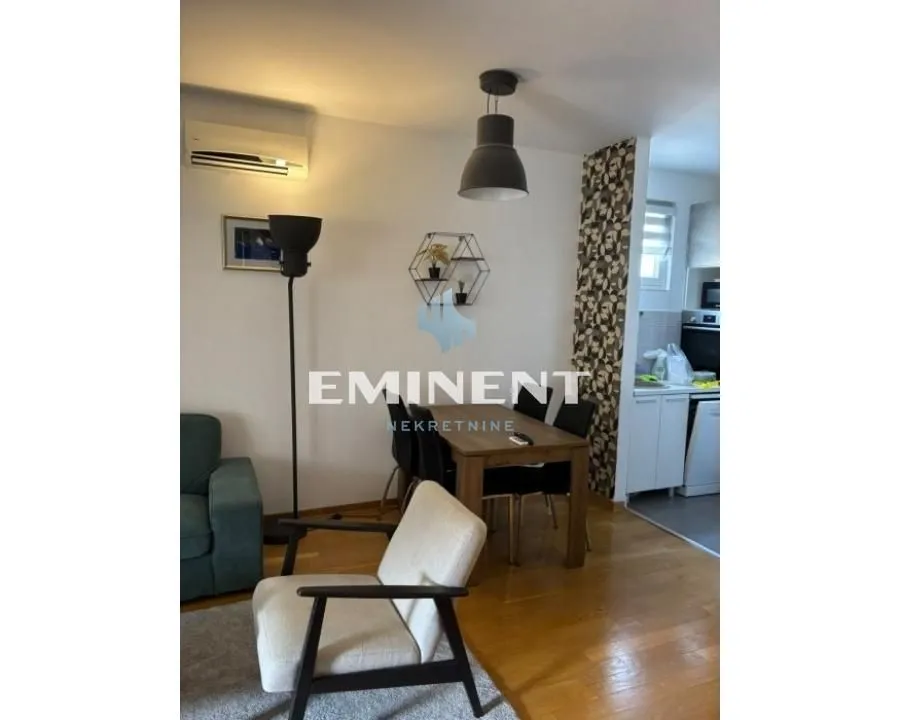Izdavanje, trosoban stan, 60m², Lekino Brdo, Voždovac Sve Podlokacije