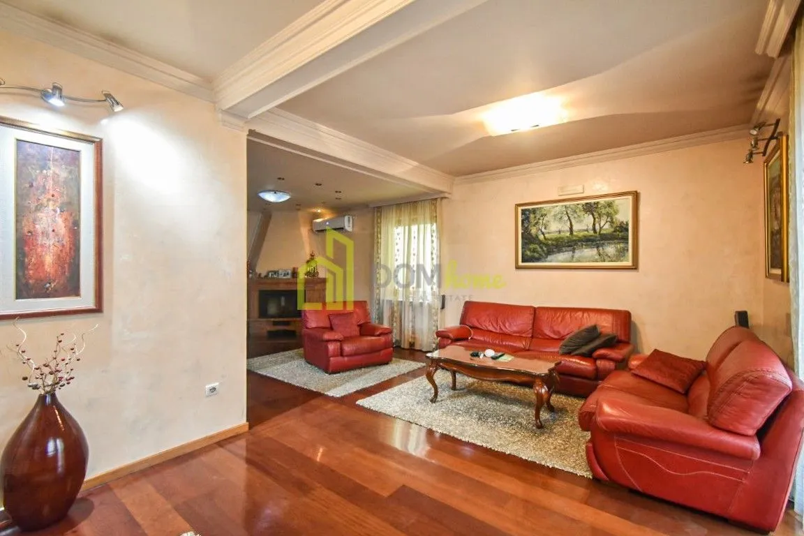 Sale, house, 300m², Zabjelo, Podgorica