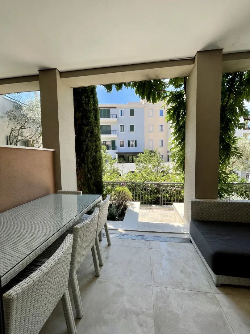 Rent, two bedroom apartment, 125m², Porto Montenegro, Tivat