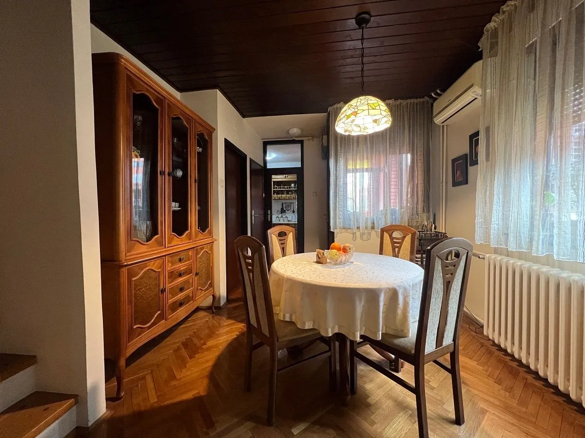 Sale, house, 200m², Novi Beograd Sve Podlokacije, Beograd