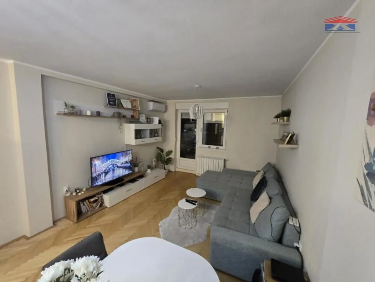 Izdavanje, dvosoban stan, 51m², Novo naselje, Novi Sad