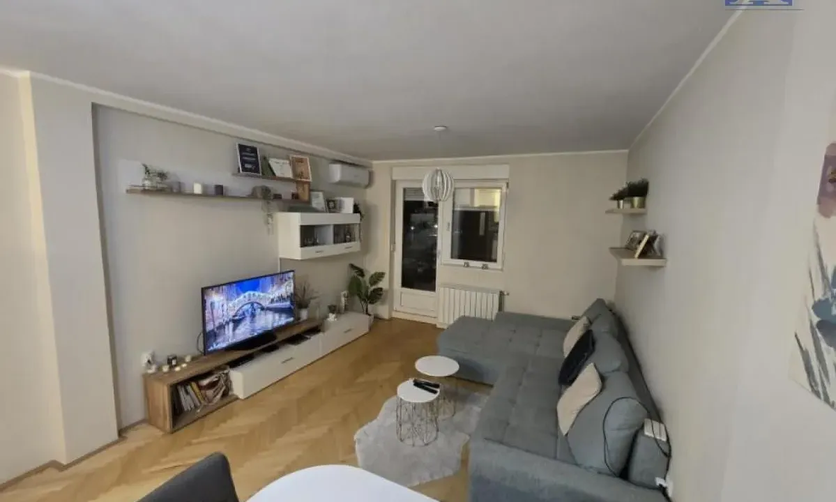 Izdavanje, dvosoban stan, 51m², Novo naselje, Novi Sad