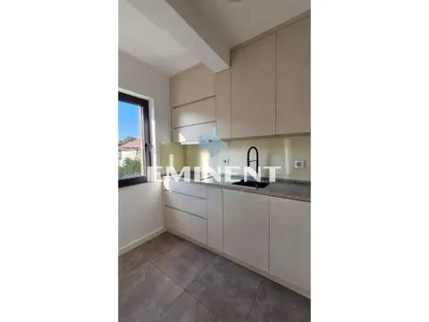 Izdavanje, trosoban stan, 75m², Lekino Brdo, Voždovac Sve Podlokacije - image 4