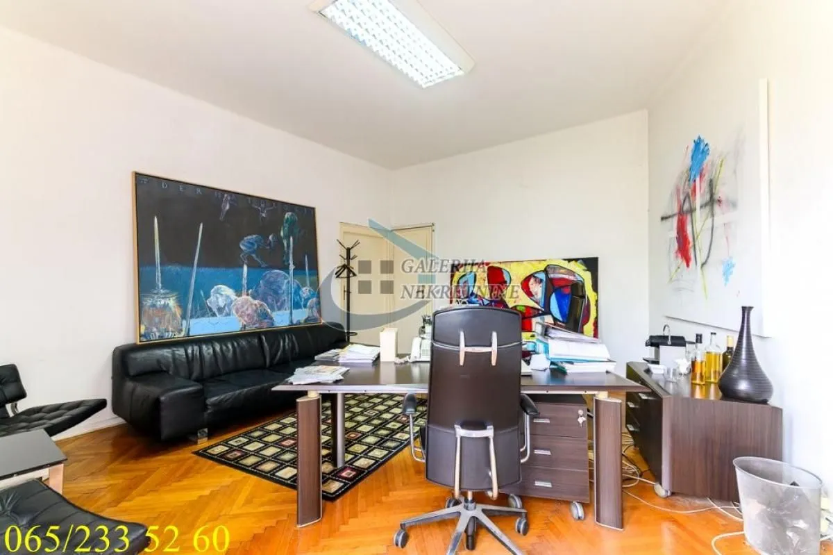 Prodaja, četvorosoban stan, 120m², Stari Grad, Beograd