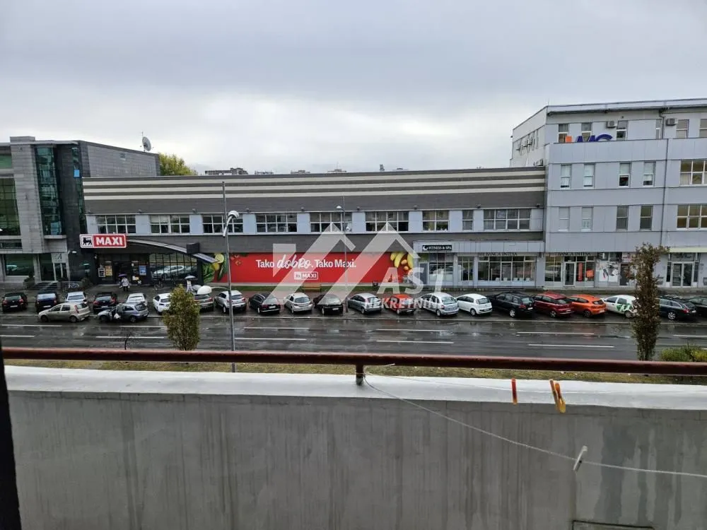 Izdavanje, dvosoban stan, 53m², Grbavica, Novi Sad Sve Podlokacije