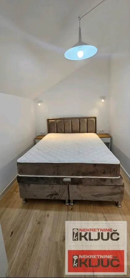 Izdavanje, jednosoban stan, 36m², Centar, Novi Sad