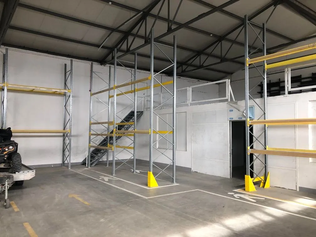 Rent, office space, 1600m², Zemun Sve Podlokacije, Beograd