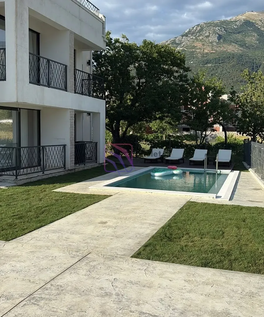 Sale, house, 290m², Tivat, Crna Gora