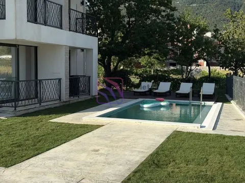 Sale, house, 290m², Tivat, Crna Gora - image 17