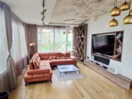 Izdavanje, stan, 240m², Savski Venac, Beograd - image 1