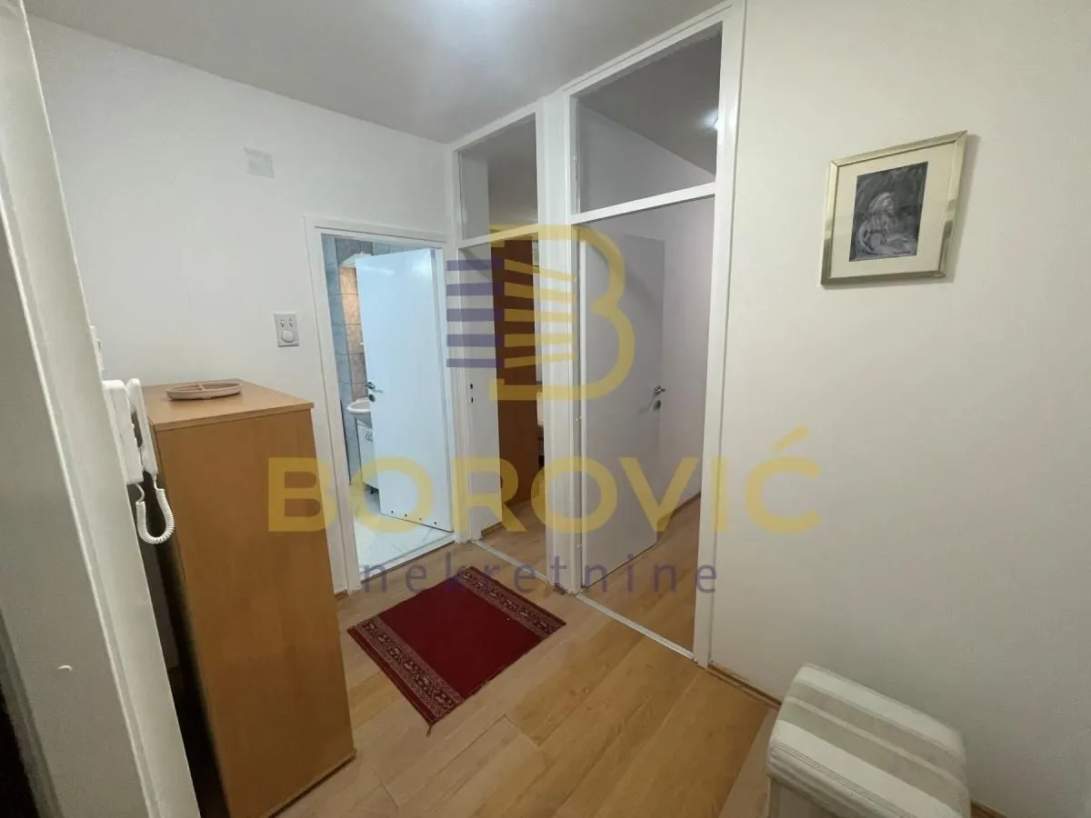 Izdavanje, trosoban stan, 78m², Retenzija, Beograd