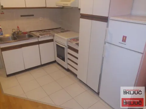 Izdavanje, dvosoban stan, 48m², Liman 2, Novi Sad Sve Podlokacije - image 8