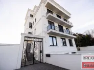 Izdavanje, četvorosoban stan, 120m², Tatarsko brdo, Petrovaradin - image 1