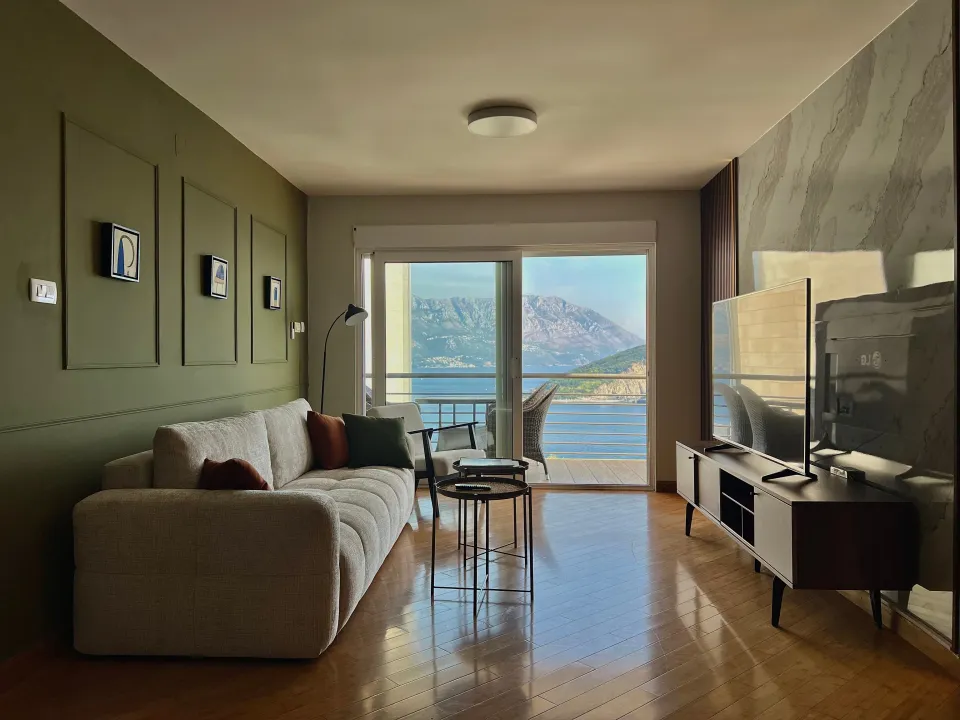 Izdavanje, jednosoban stan, 70m², Vidikovac, Budva