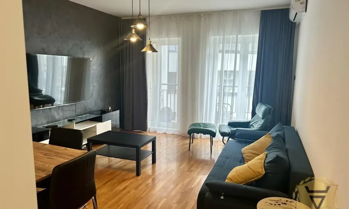 Izdavanje, trosoban stan, 65m², Južni Bulevar, Vračar Sve Podlokacije