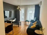 Izdavanje, trosoban stan, 65m², Južni Bulevar, Vračar Sve Podlokacije - image 1