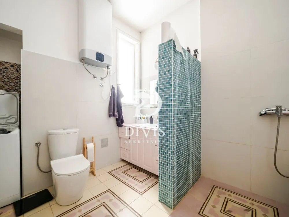 Prodaja, trosoban stan, 72m², Obilićev Venac, Beograd